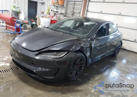 2024 Tesla Model 3 Performance All-Wheel Drive z USA, uszkodzony, nr VIN 5YJ3E1ET0RF888464